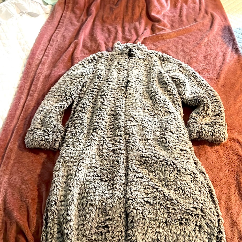 Sherpa zip robe